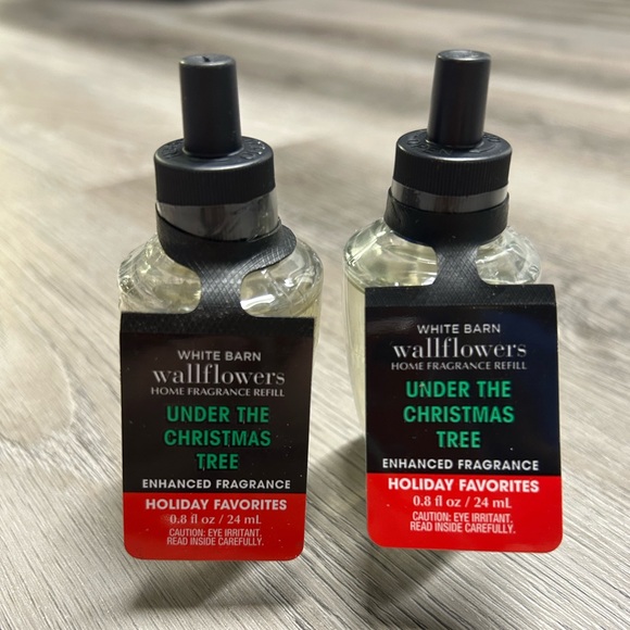 Bath & Body Works | Other | Two Bath Body Works Bbw Under The Christmas ...